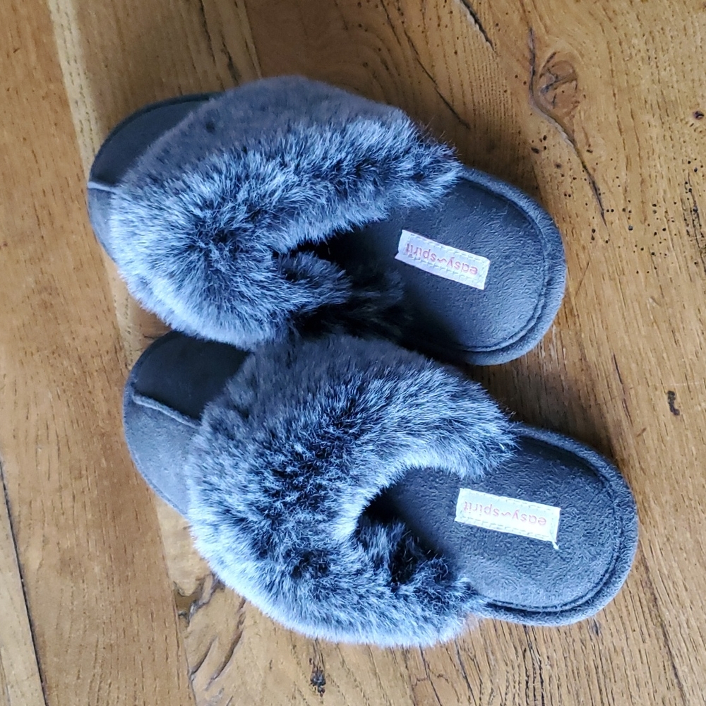 Easy Spirit slippers